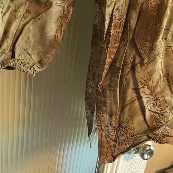 Johnny Was Calme Olive Green Floral Top (XL) - Picture 4 of 10